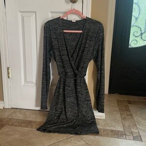 Women’s GAP wrap style dress, size large